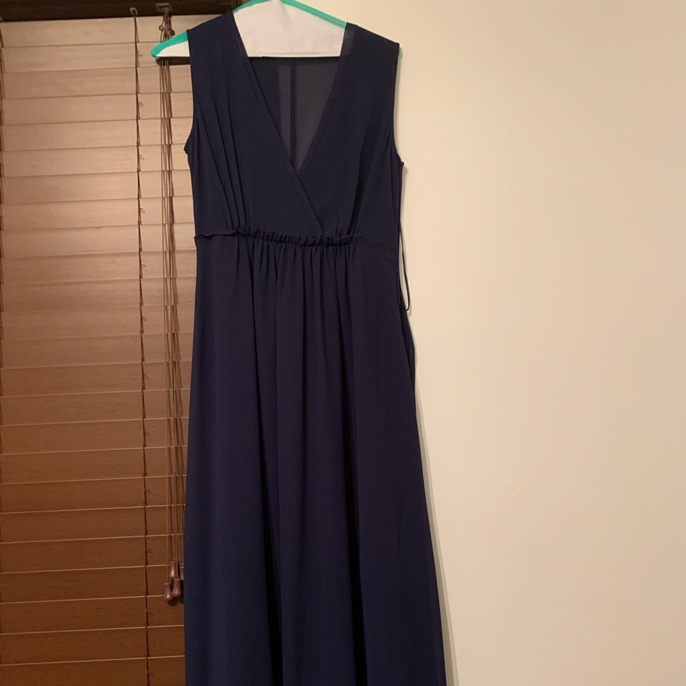 Reiss size 4 navy dress floor length in the back